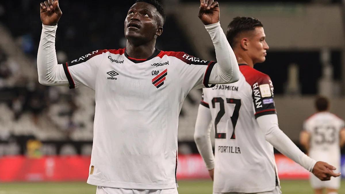 Aston Villa re-sign Colombian striker Kevin Viveiros