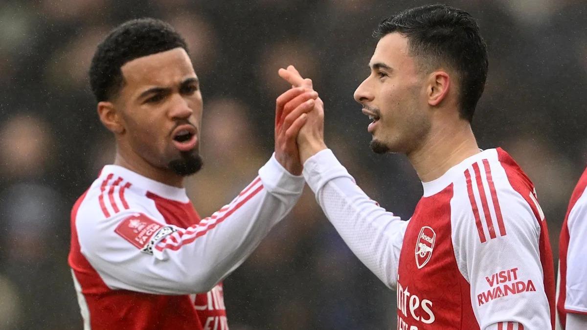 Arsenal invite offers for Martinelli and Nwanari
