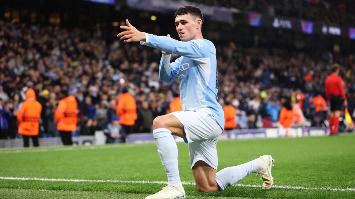Manchester City beats AEK Athens 5-1